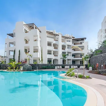 Ancor 2-4 Pool View 2b *